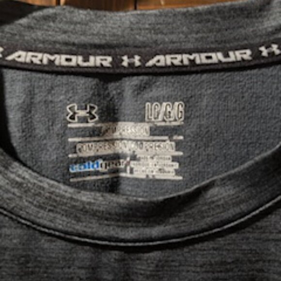 Under Armour Men's Gray & Neon Green Long-Sleeve Compression Shirt - Picture 2 of 3